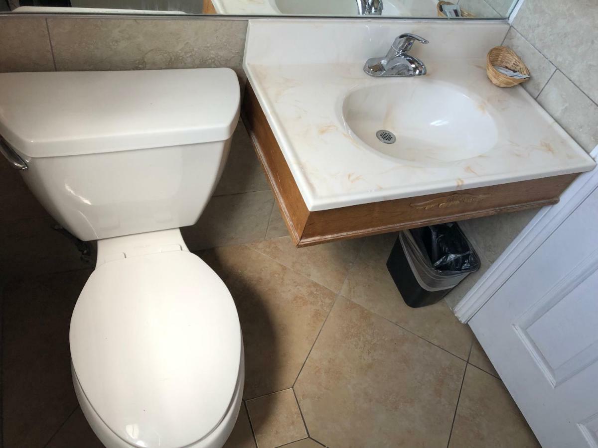 Whittier Travel Inn Zewnętrze zdjęcie